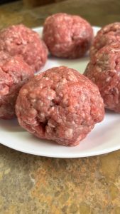 עיגולי הבשר הטחון לסמאש בורגר